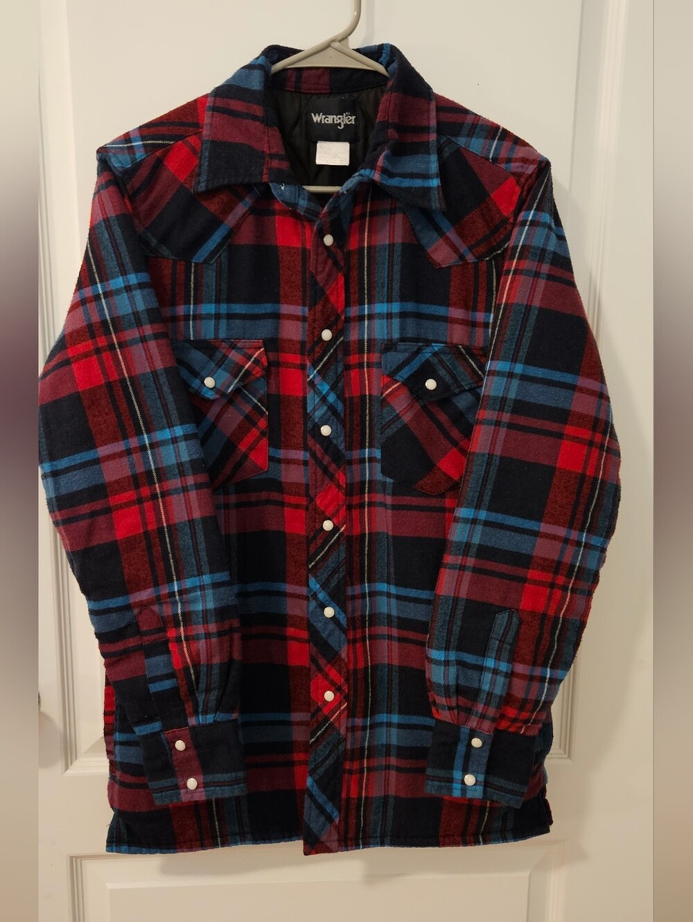 Wrangler Red, Blue & Navy Plaid Men's Insulated Shacket- Size Small